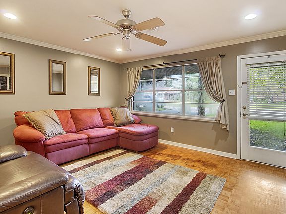 2nd image of 2517 Bay Vista Dr
