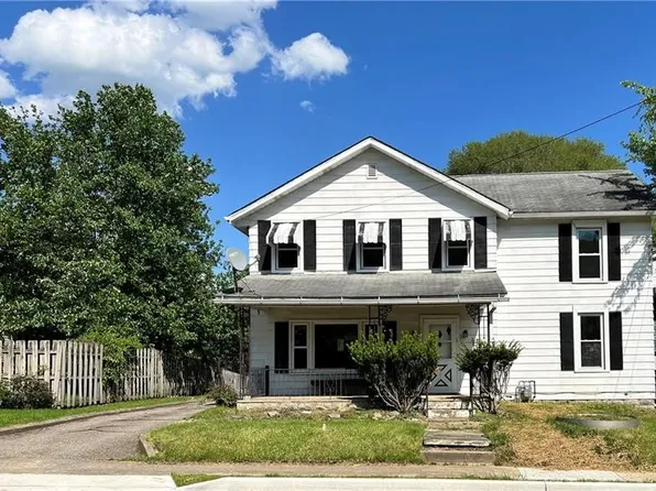 108 Clarksville St, Greenville, PA 16125