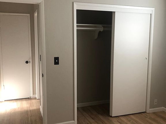 4th image of 2052 Jackson Ct #3