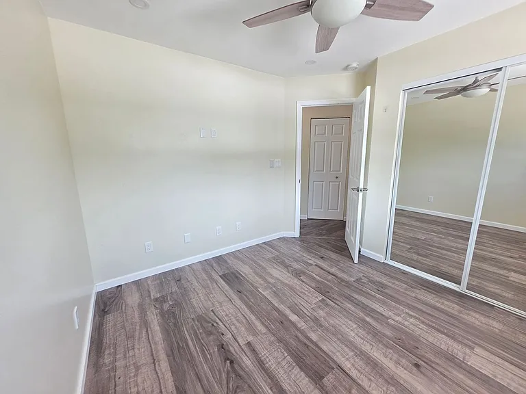 523 Ilimano St — Photo 13