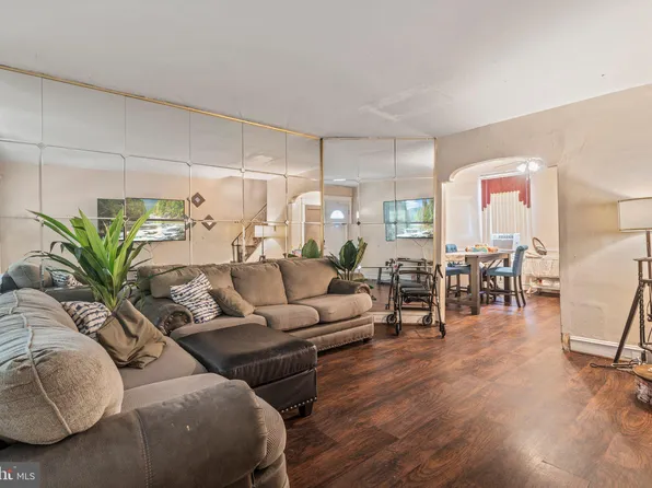 1931 Church Ln, Philadelphia, PA 19141