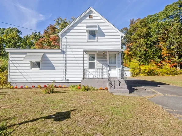90 Anson St, Chicopee, MA 01020