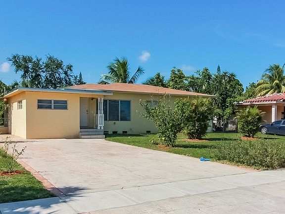 3rd image of 925 NE 138th St