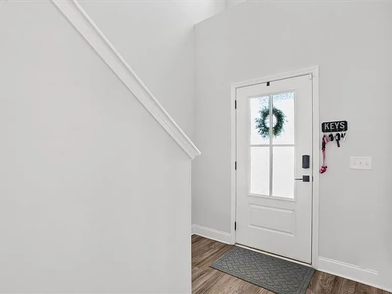 291 Timberlake Dr — Photo 4