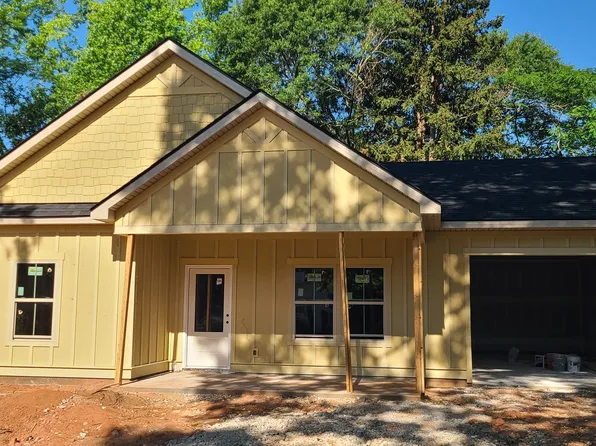 95 Pope, Newnan, GA 30263