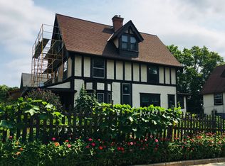 831 Prospect Pl, Madison, WI 53703