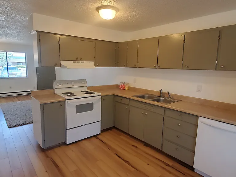 Rainier Terrace — Photo 5