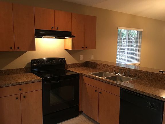 4th image of 1245 32nd St