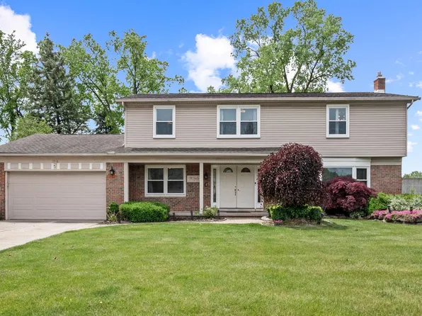 1916 Squirrel Valley Dr, Bloomfield Hills, MI 48304
