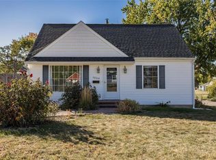 1259 Golfview Dr NE, Cedar Rapids, IA 52402