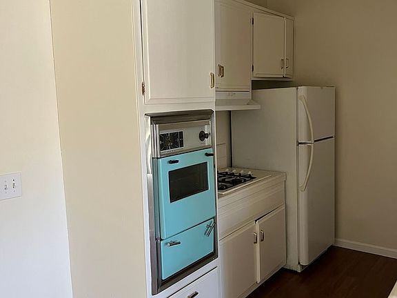 3rd image of 788-794 Sidonia Ave #788