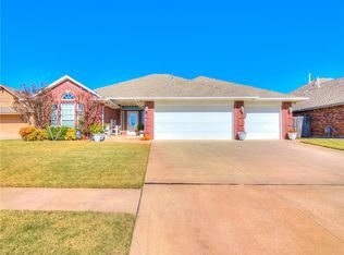 2621 SE 9th Cir, Moore, OK 73160