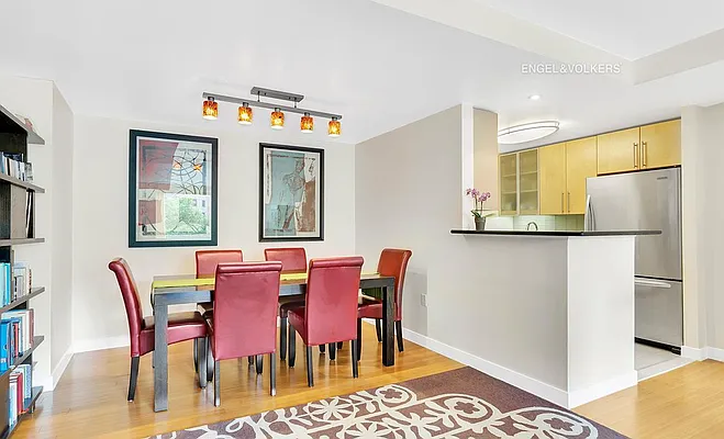 Rented by Engel & Völkers New York City | media 37