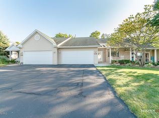 1096 Fountain View Cir UNIT 2, Holland, MI 49423