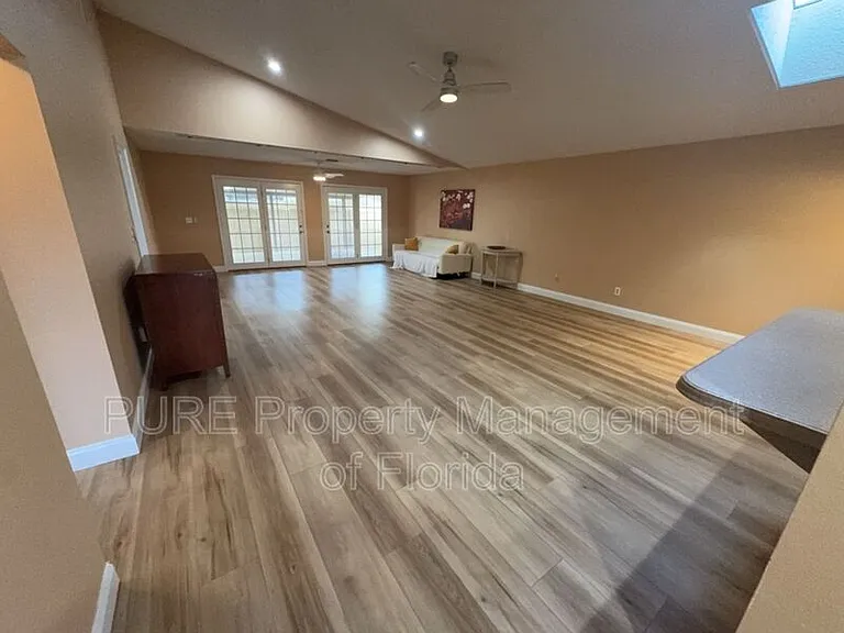 5032 SE 107th Pl — Photo 2