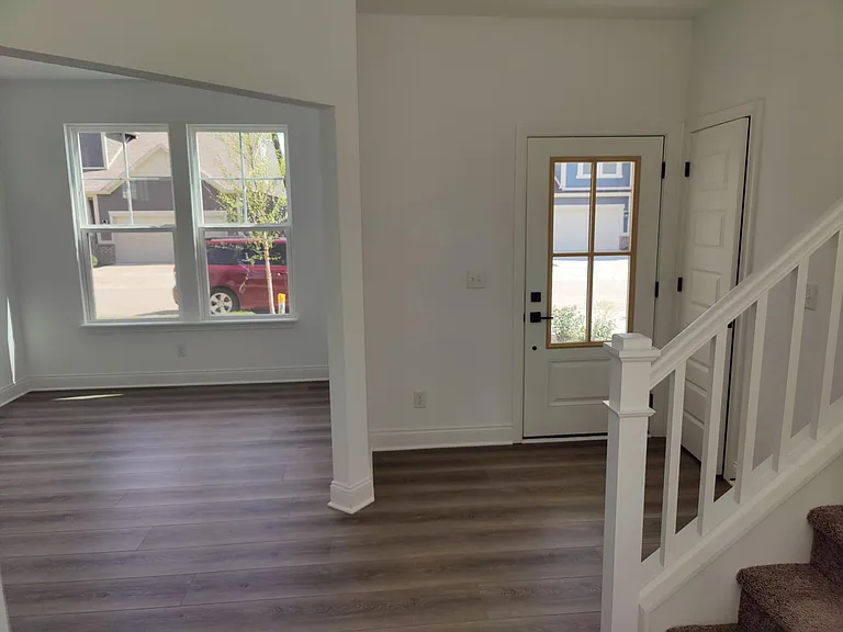 7020 Pickett Pl — Photo 6