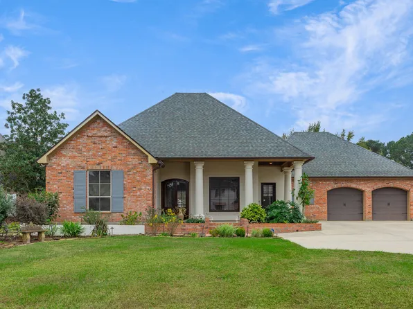 122 Maple Grove Ln, Youngsville, LA 70592