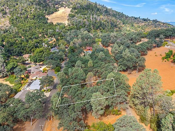5th image of 2685 Greenway Dr