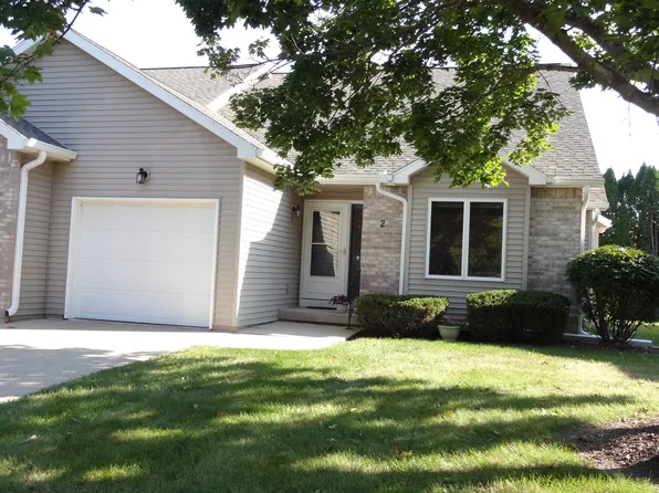 509 Westlawn Dr Unit 2, Cottage Grove, WI 53527