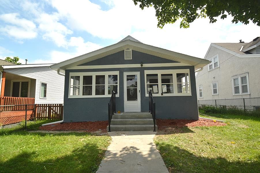 1st image of 4217 32nd Ave S