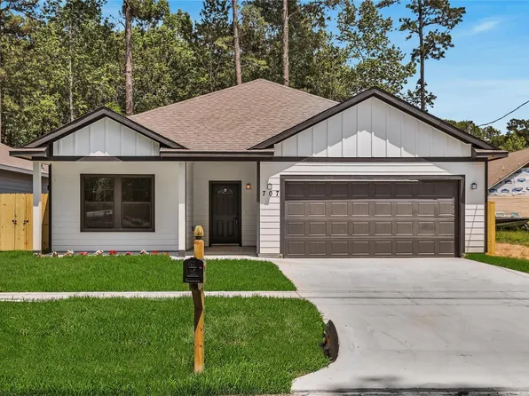 707 Magnolia Point Dr, Huffman, TX 77336