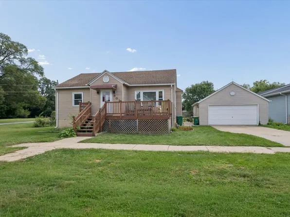802 Vine St, Lockport, IL 60441