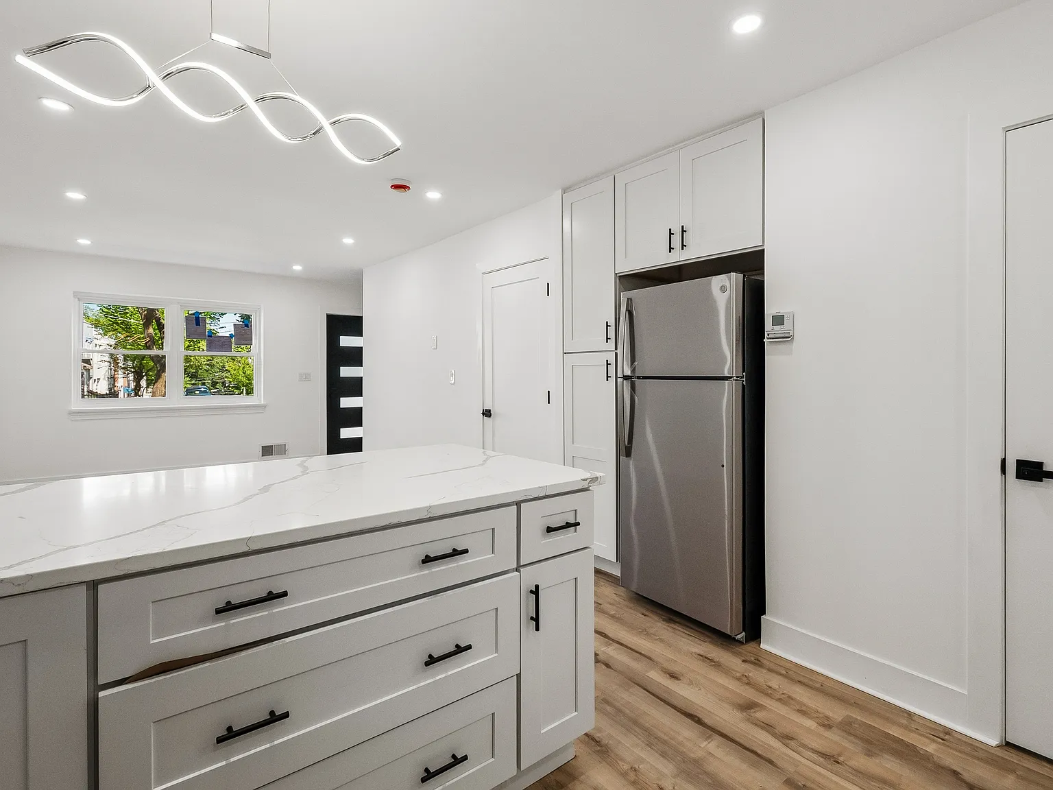 2 bed, 1.5 bath, 1070 sqft, $3,200 — Photo 4