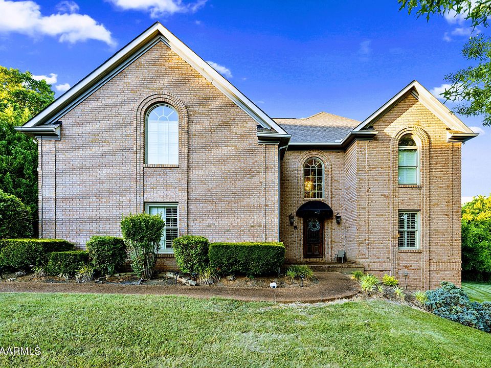 1st image of 5012 Justin Dr