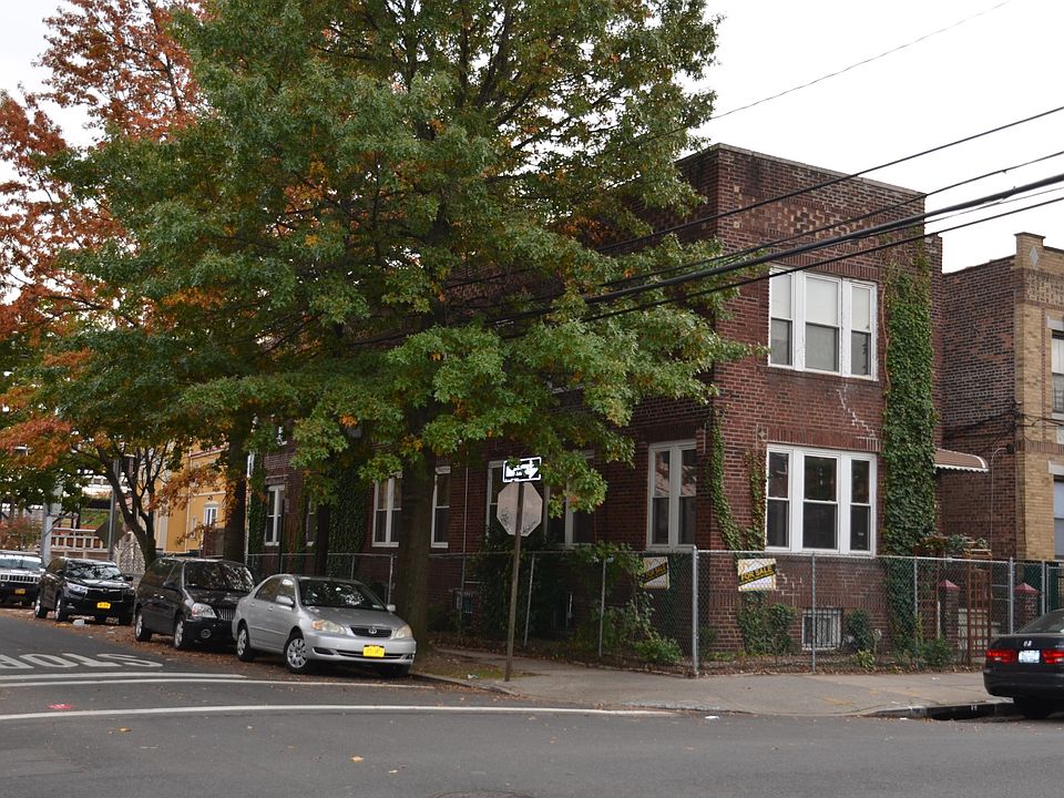 1st image of 9738 42nd Ave