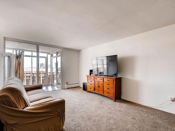 4th image of 1111 N Ash St APT 704