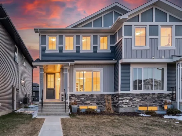 376 W Sora Blvd SE, Calgary, AB T3S 0M4