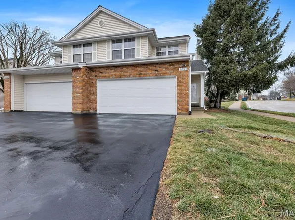 2001 King Arthur Ct, Saint Louis, MO 63146