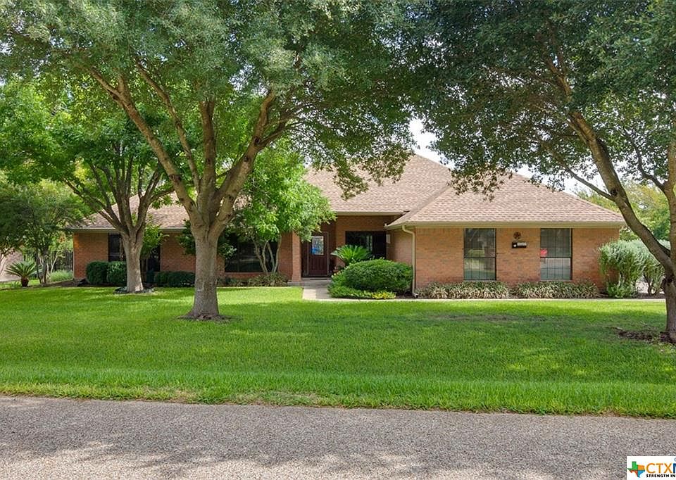 1st image of 806 Blaylock Cir