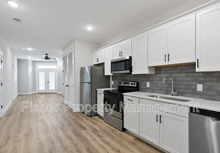 2200 Carrington St #301 — Photo 2