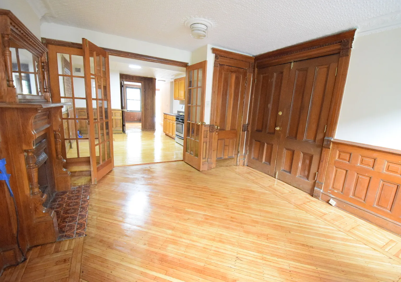 582 Saint Mark's Avenue — Photo 2