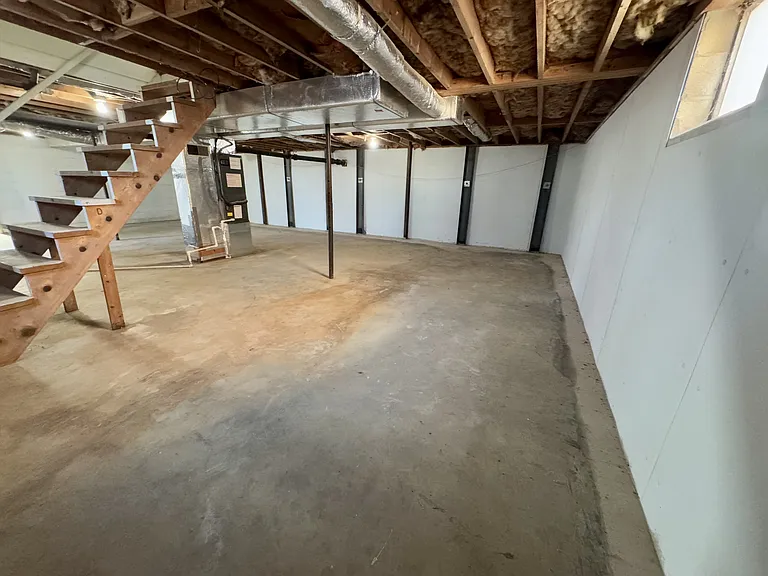 207 Beecher St — Photo 12
