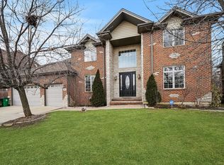 103 Aprina Ct, Bloomingdale, IL 60108