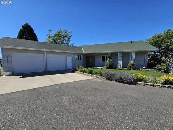 3035 E 12th St, The Dalles, OR 97058