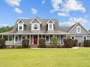 678 Batchelor Rd, Richlands, NC 28574