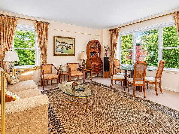 2 5th Ave APT 21, New York, NY 10011