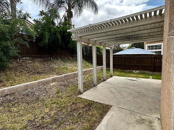 4th image of 1064 Dahlia Ct