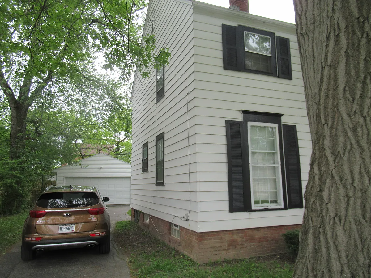 Building Photo - 3824 E Antisdale Rd