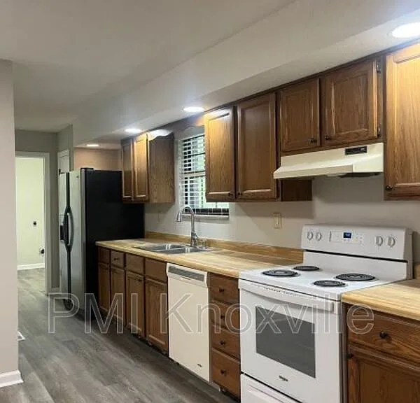 4723 Zirkle Dr — Photo 4