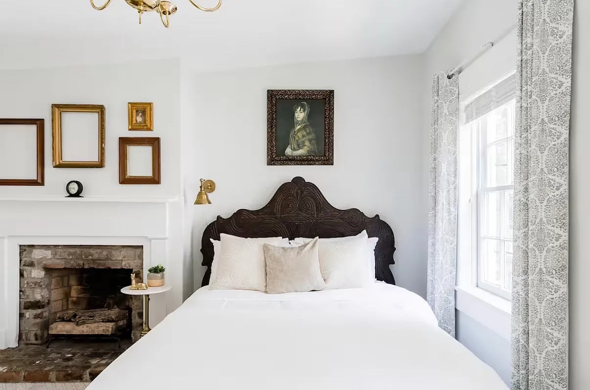 122 W Jones St — Photo 3