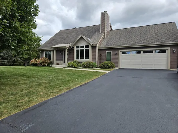 W223S9880 Big Bend DRIVE, Big Bend, WI 53103