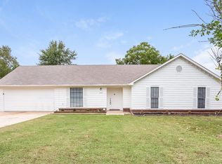 7327 Mallard Creek Dr, Horn Lake, MS 38637