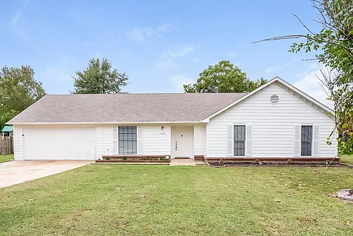 7327 Mallard Creek Dr Photo 1