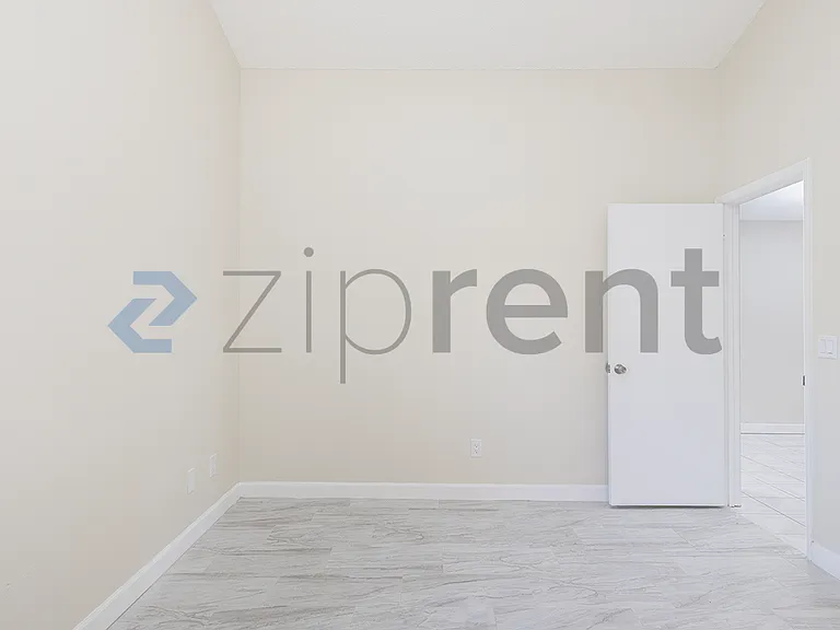 5425 Wood Crossing St — Photo 8