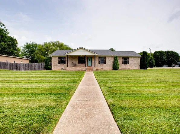 110 Blackwood Dr, Summertown, TN 38483