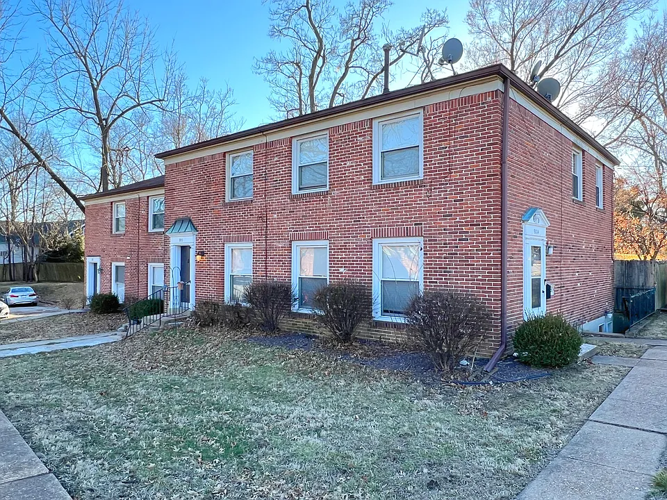 9014 Old Bonhomme Rd